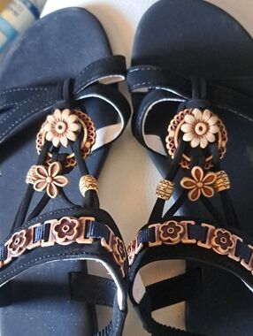 Black Women’s Flower-Embellished Sandals